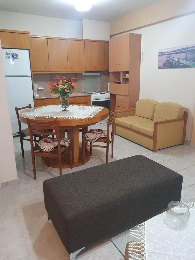 Elle Apartment By Alp Hospitality Services Nea Kallikrateia エクステリア 写真