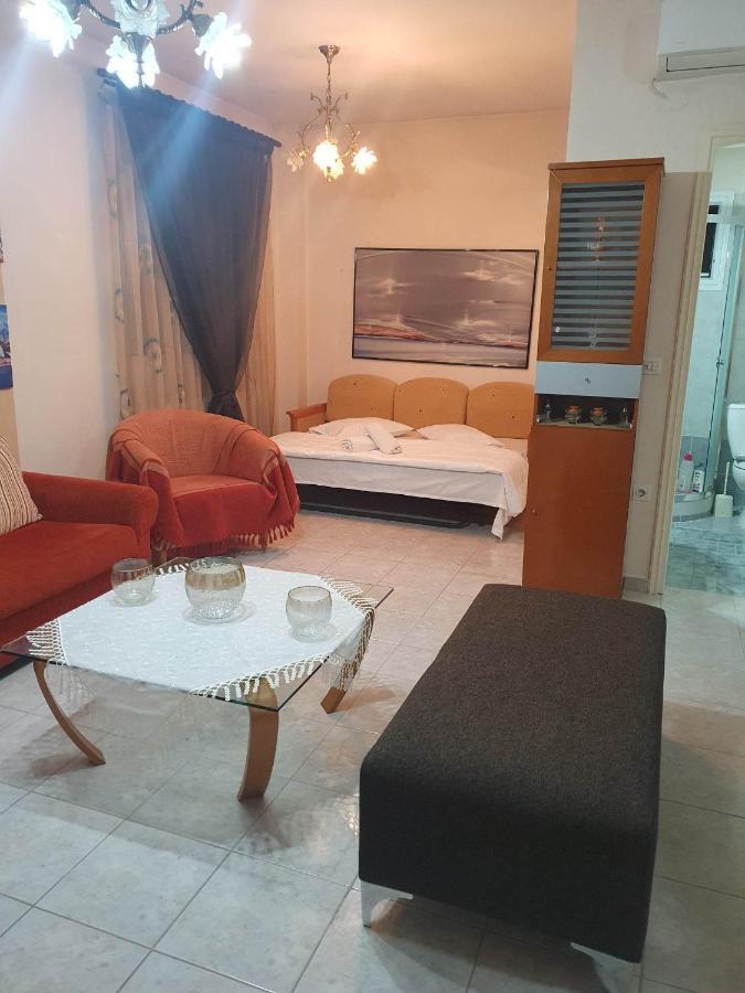 Elle Apartment By Alp Hospitality Services Nea Kallikrateia エクステリア 写真
