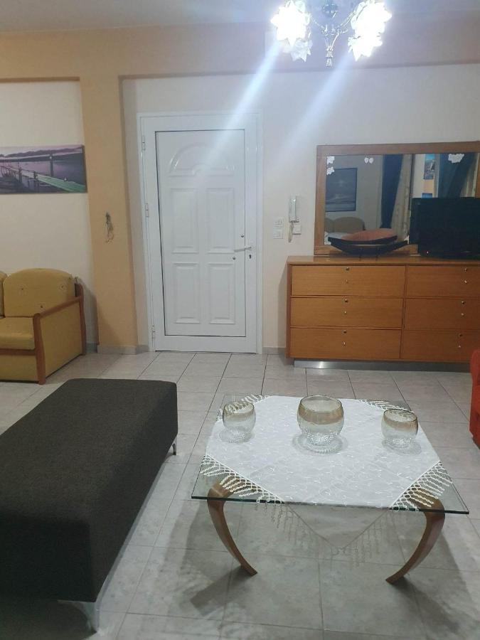 Elle Apartment By Alp Hospitality Services Nea Kallikrateia エクステリア 写真